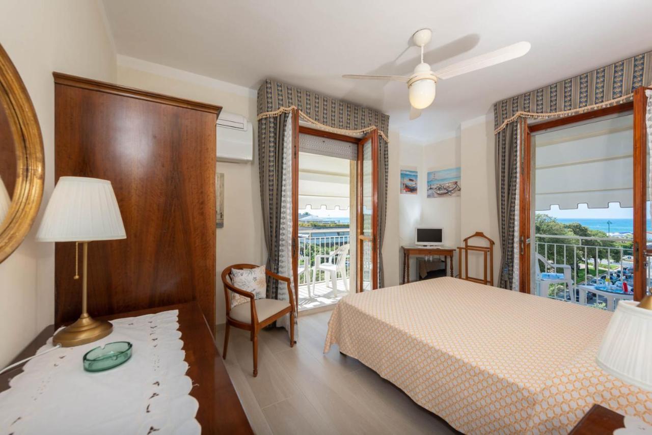 Hotel Tirreno Forte dei Marmi Dış mekan fotoğraf